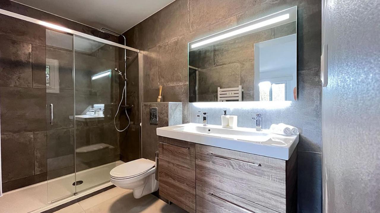 Villa Holistika : Bed And Breakfast / Pool / Air Conditioning/ Mont Faron Toulon Bagian luar foto
