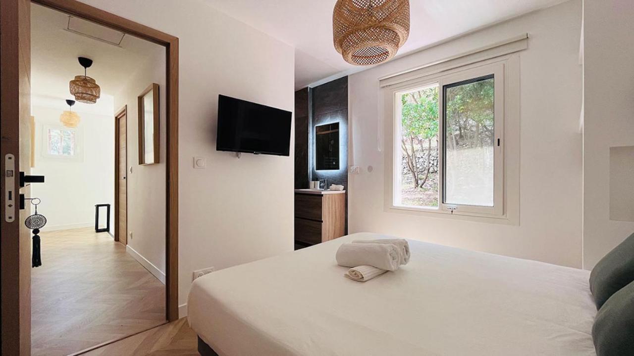 Villa Holistika : Bed And Breakfast / Pool / Air Conditioning/ Mont Faron Toulon Bagian luar foto